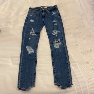 Levi’s 711 skinny jeans